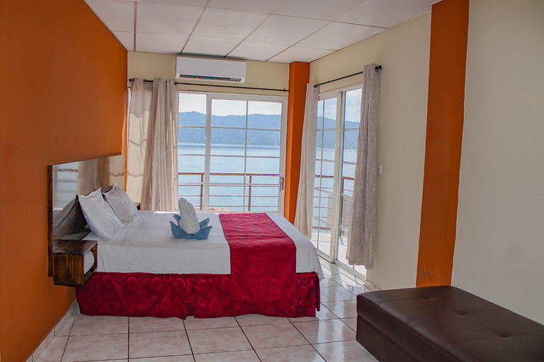 Rancho Chanel, Lago de Coatepeque