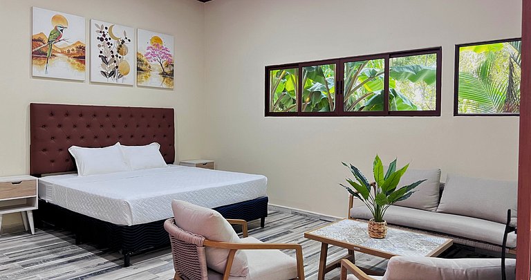 Suite Media Luna Ahuachapán