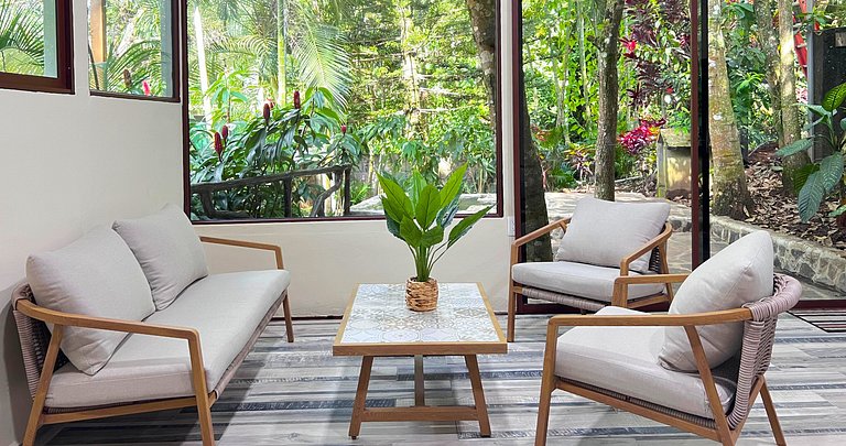 Suite Media Luna Ahuachapán